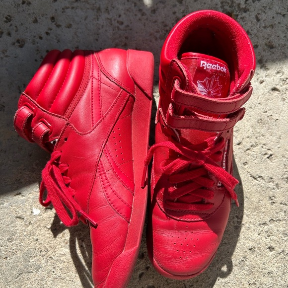 Reebok Freestyle Hi Vibrant Red Sneakers ❤️💋 - Picture 2 of 12